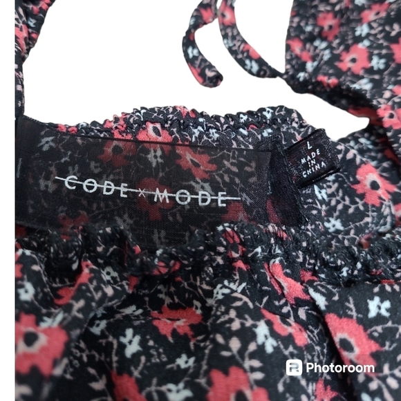 Floral Midi Dress in Black and Pink - Picture 5 of 8